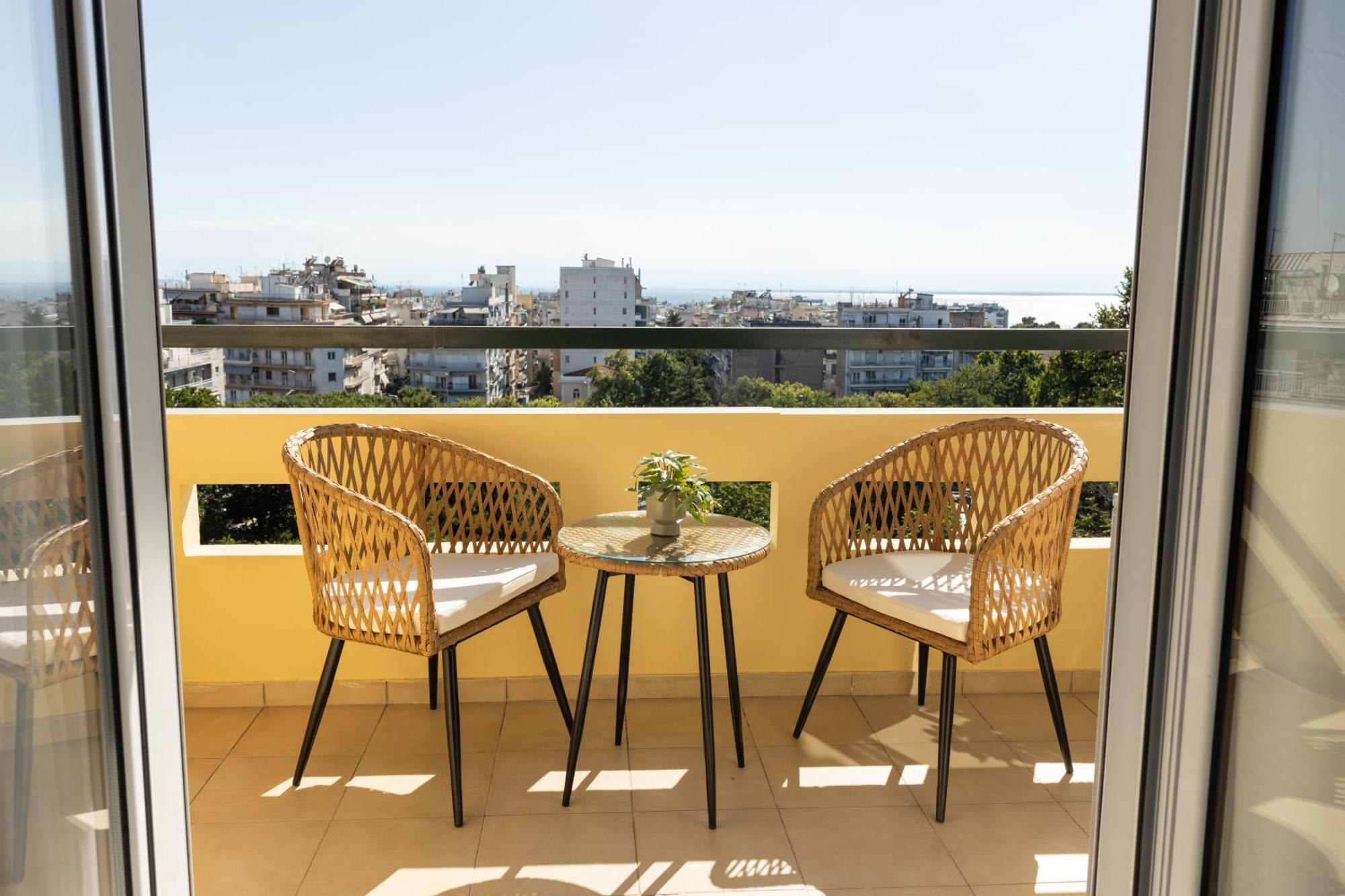 Urban Colors Apartments By Binobi! テッサロニキ エクステリア 写真