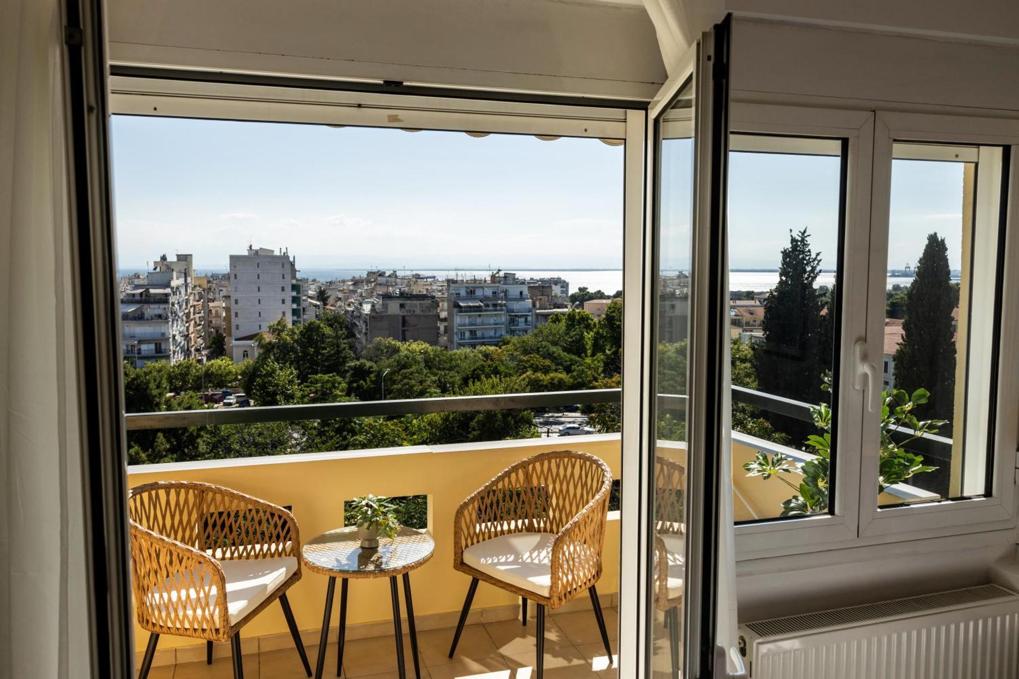 Urban Colors Apartments By Binobi! テッサロニキ エクステリア 写真